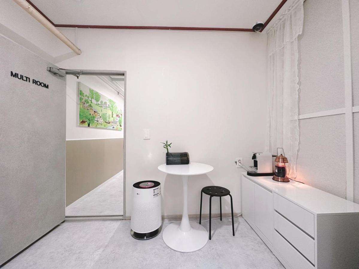 Hôtel The Bay Cube House Female Only à Guri Extérieur photo